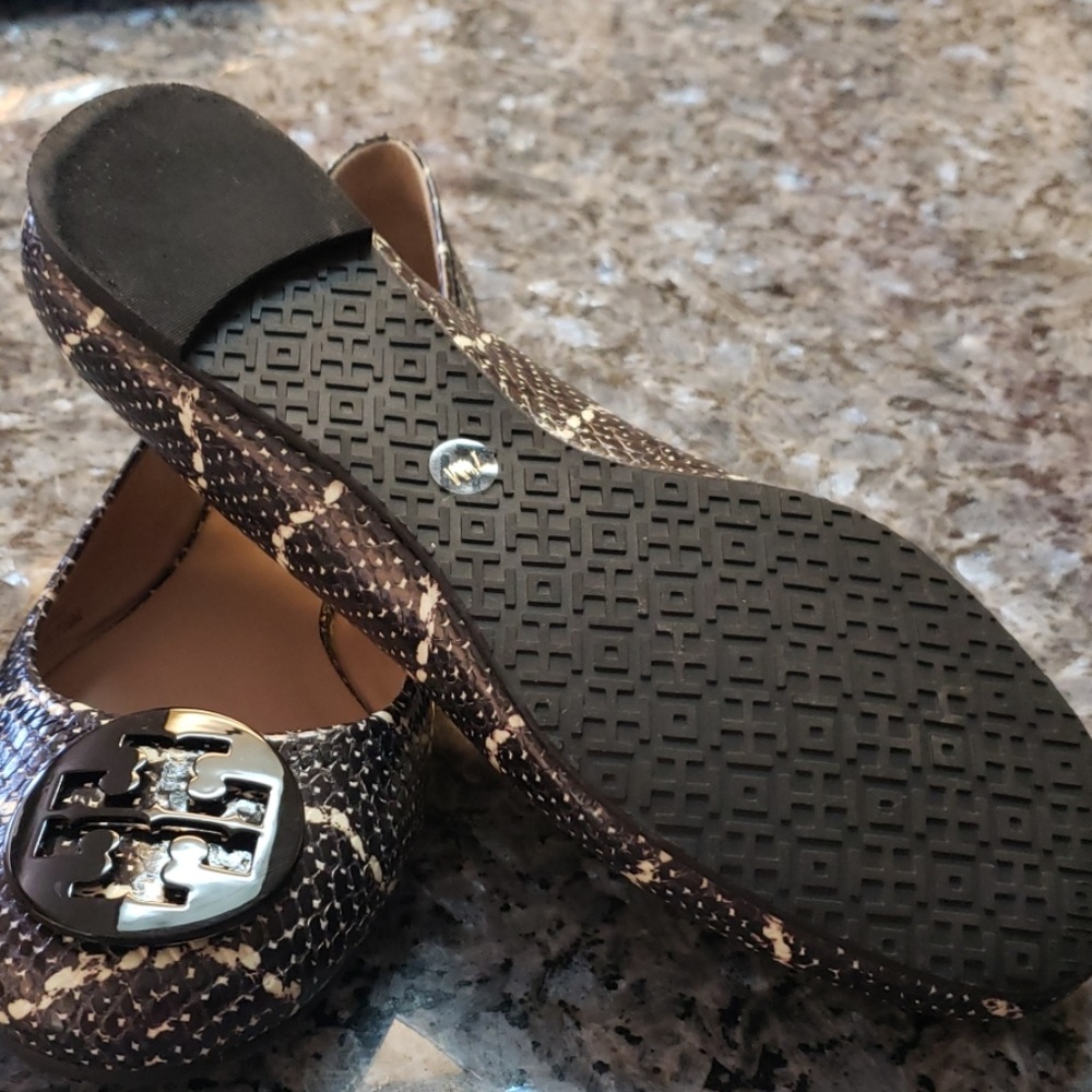 Beautiful shoe - Picture 2 of 4